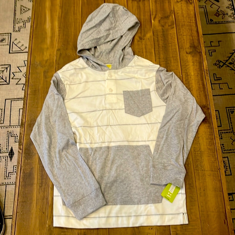 NWT Boys ( L)  long sleeve gray and white shirt